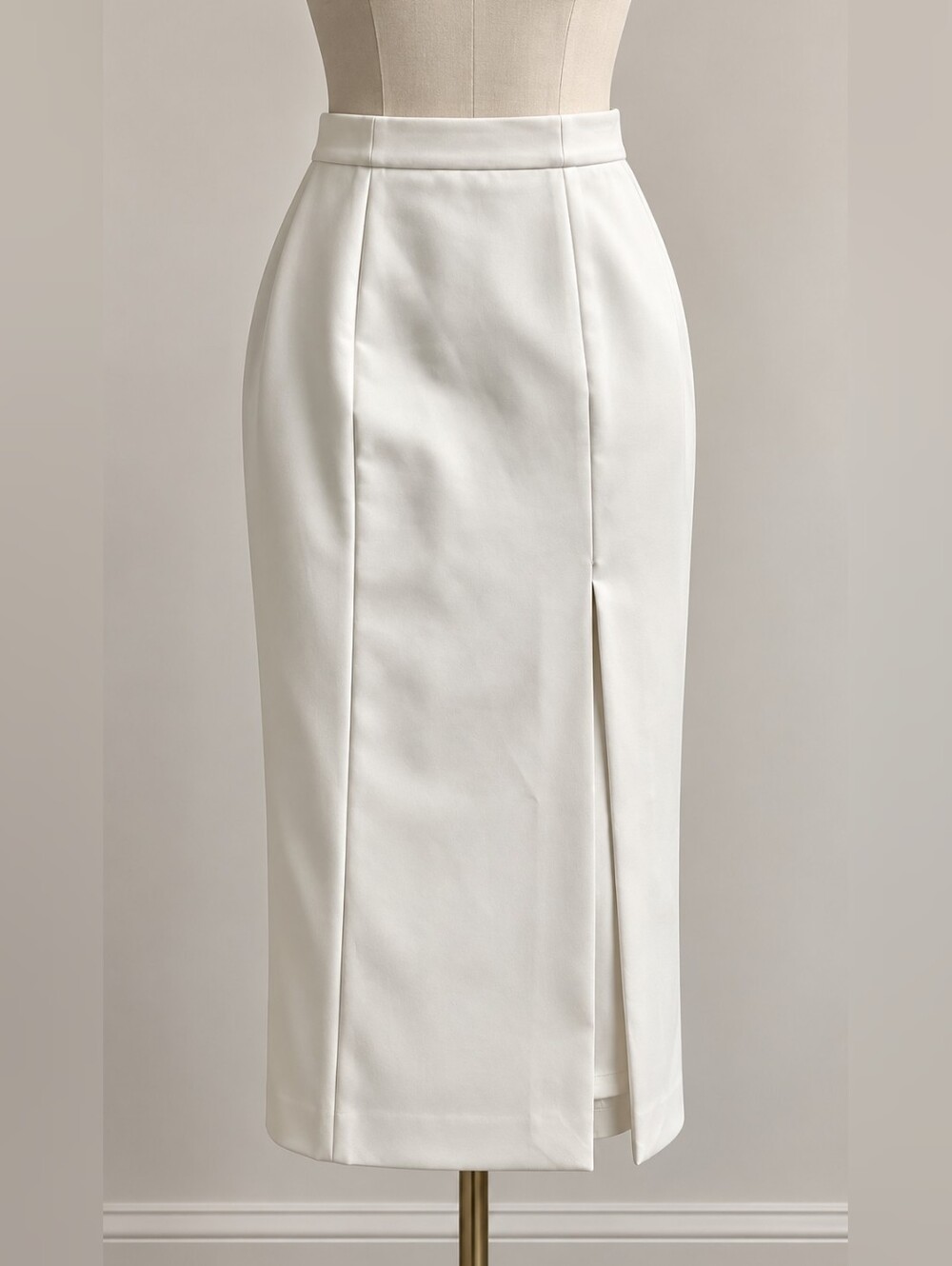 BCBGMaxAzria Cream-White High-Waist Pencil Skirt with Front Slit